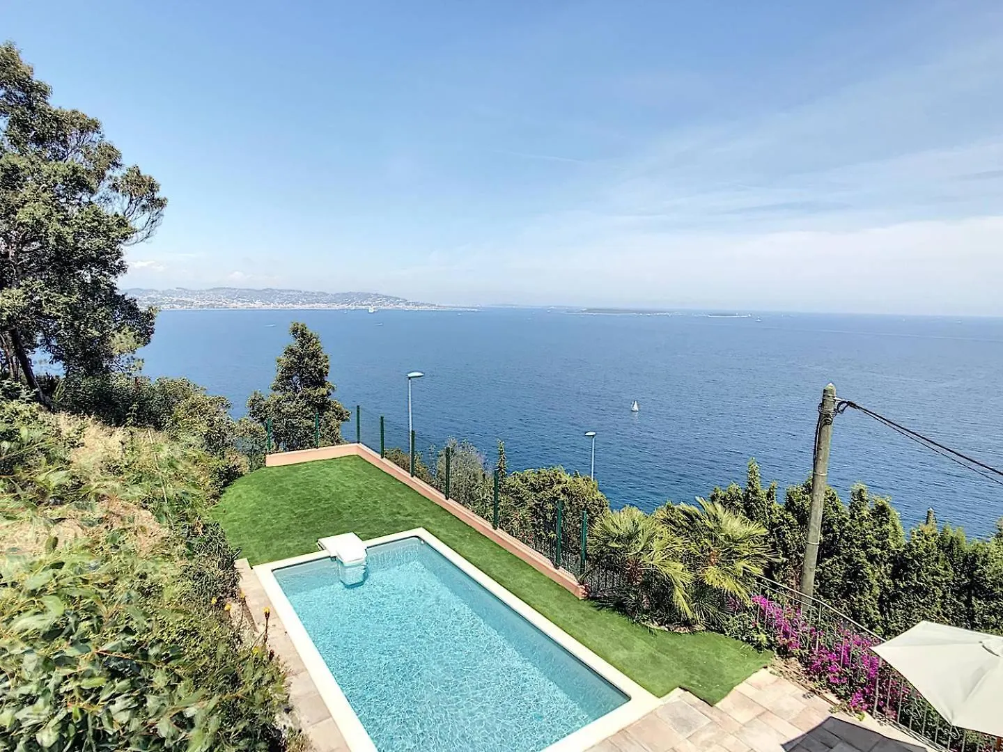 Sur Les Hauteurs De Theoule Villa Avec Une Magnifique Vue Mer